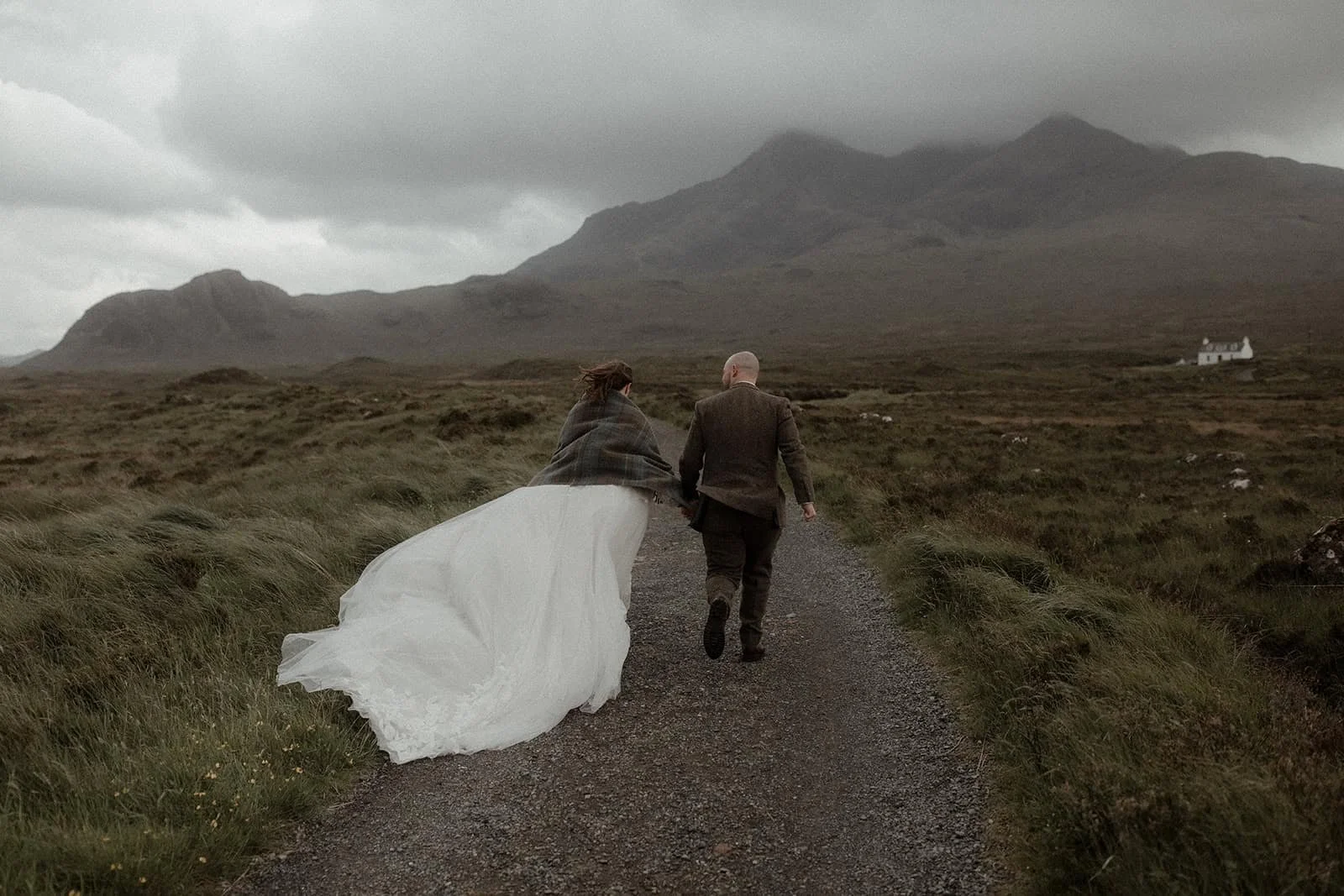 HOW TO ELOPE IN SCOTLAND - YOUR ELOPEMENT GUIDE FOR 2026